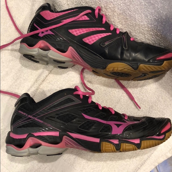 COPY - Mizuno RX3 Hot Pink Cross Trainers - Picture 2 of 5